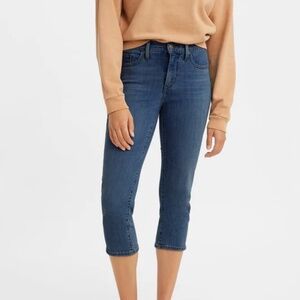 Levi's 311 Shaping Capri size 31